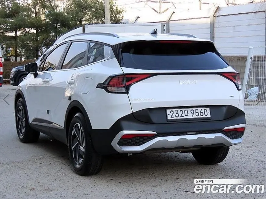 Kia Sportage — фото 8
