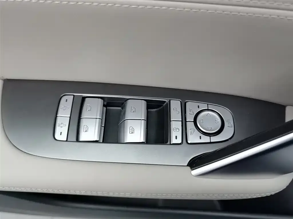 BYD Tang New Energy 2025 из CN, фото 9