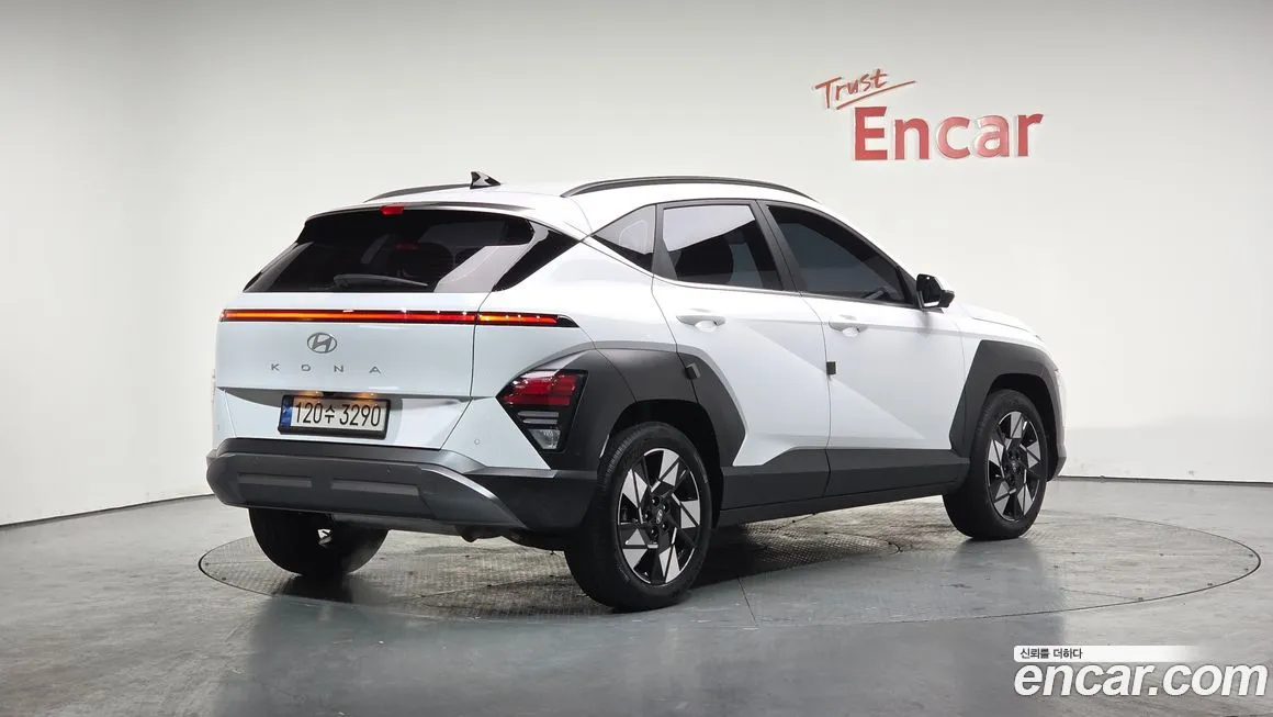 Hyundai Kona — фото 2
