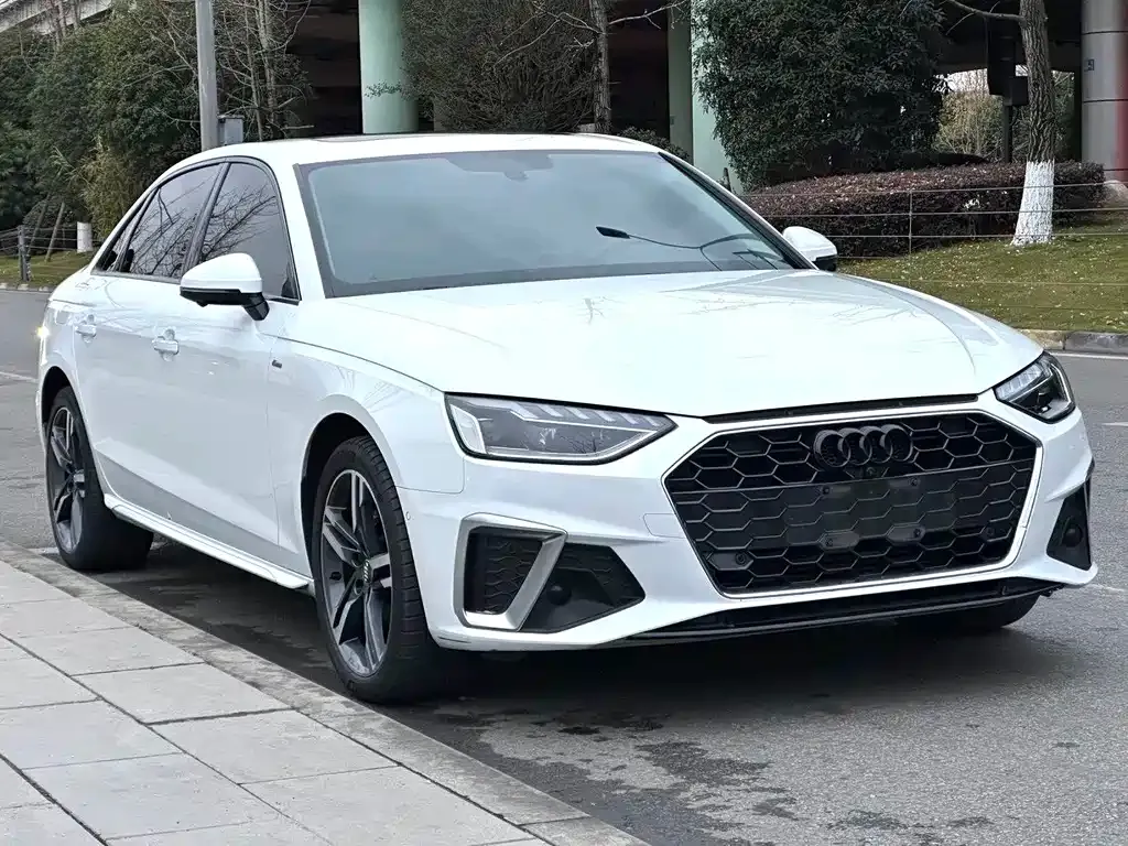 Audi A4L 2021 из CN, фото 9