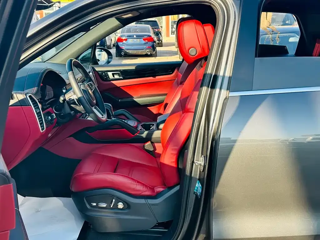 Porsche Cayenne 2021 из CN, фото 3