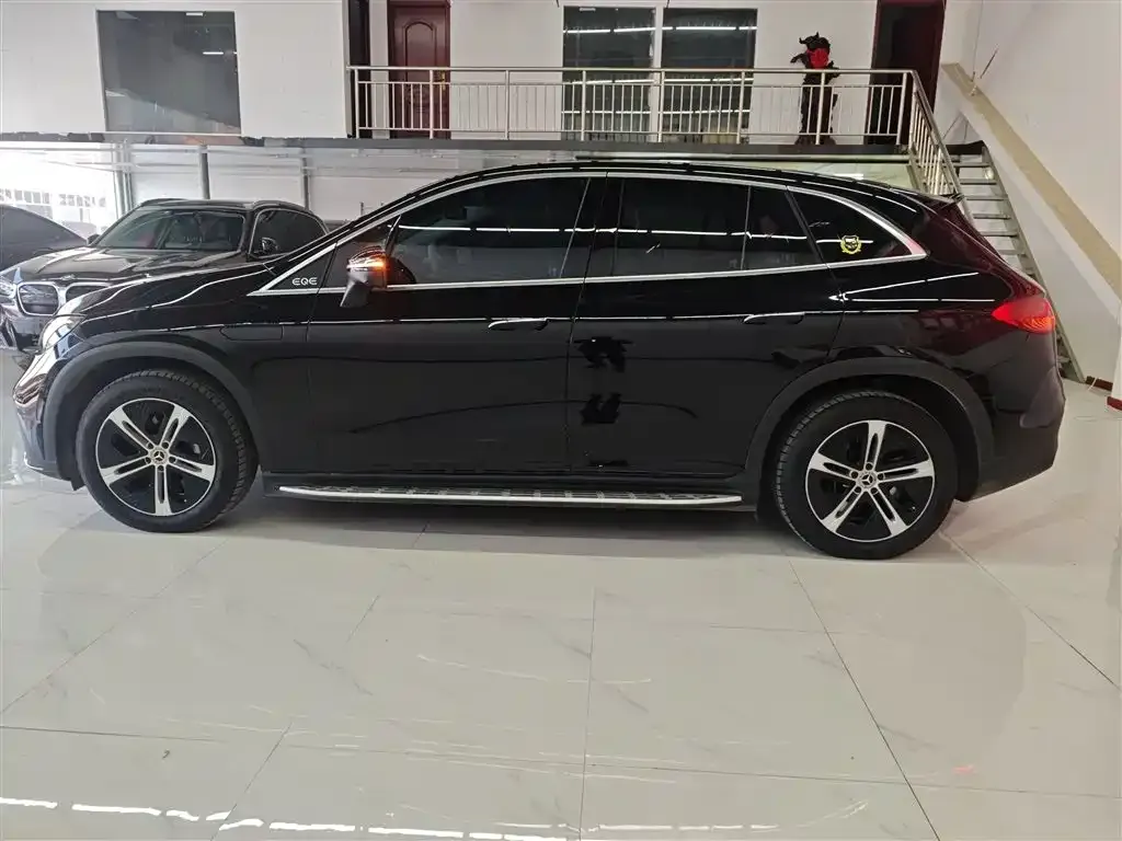 Mercedes-Benz EQE SUV 2023 из CN, фото 8