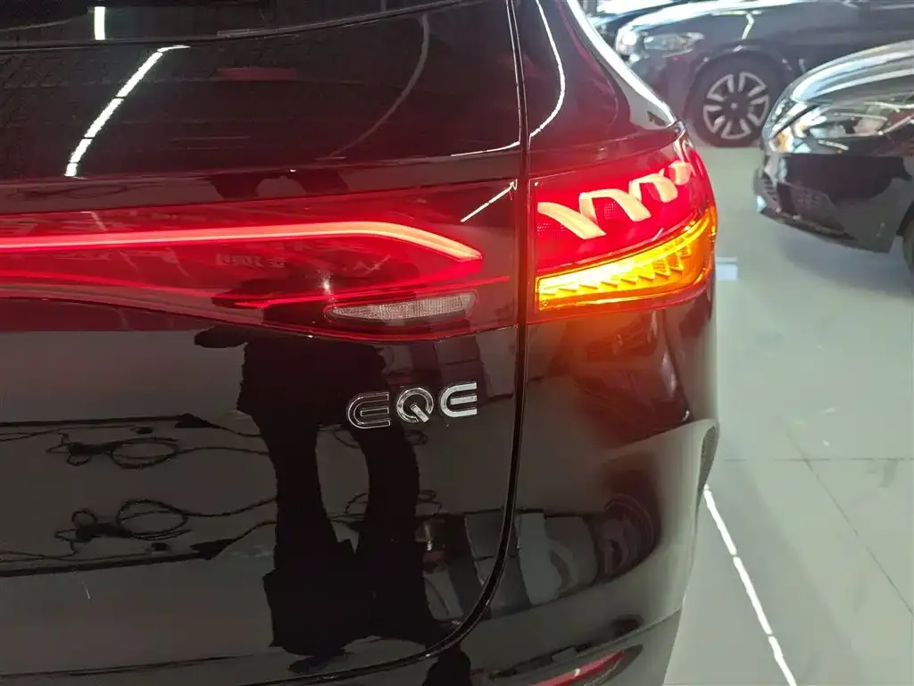Mercedes-Benz EQE SUV 2023 из CN, фото 6
