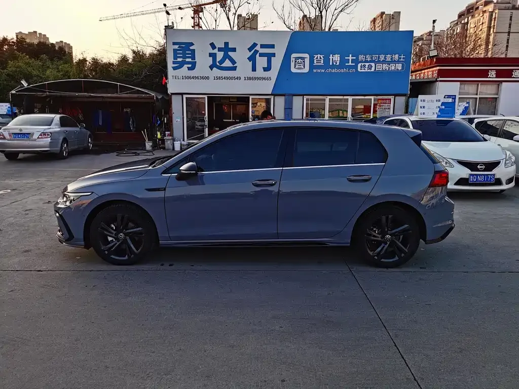 Volkswagen Golf 2023 из CN, фото 7