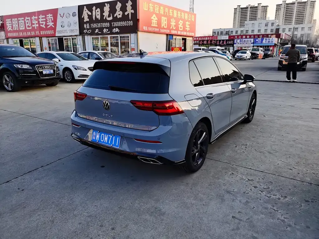 Volkswagen Golf 2023 из CN, фото 9
