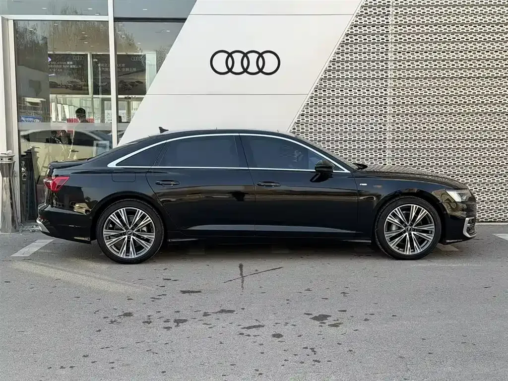 Audi A6L 2024 из CN, фото 10