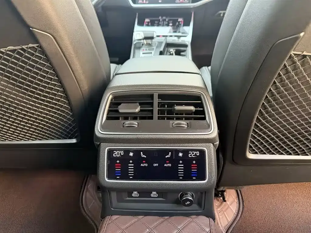 Audi A6L 2024 из CN, фото 4