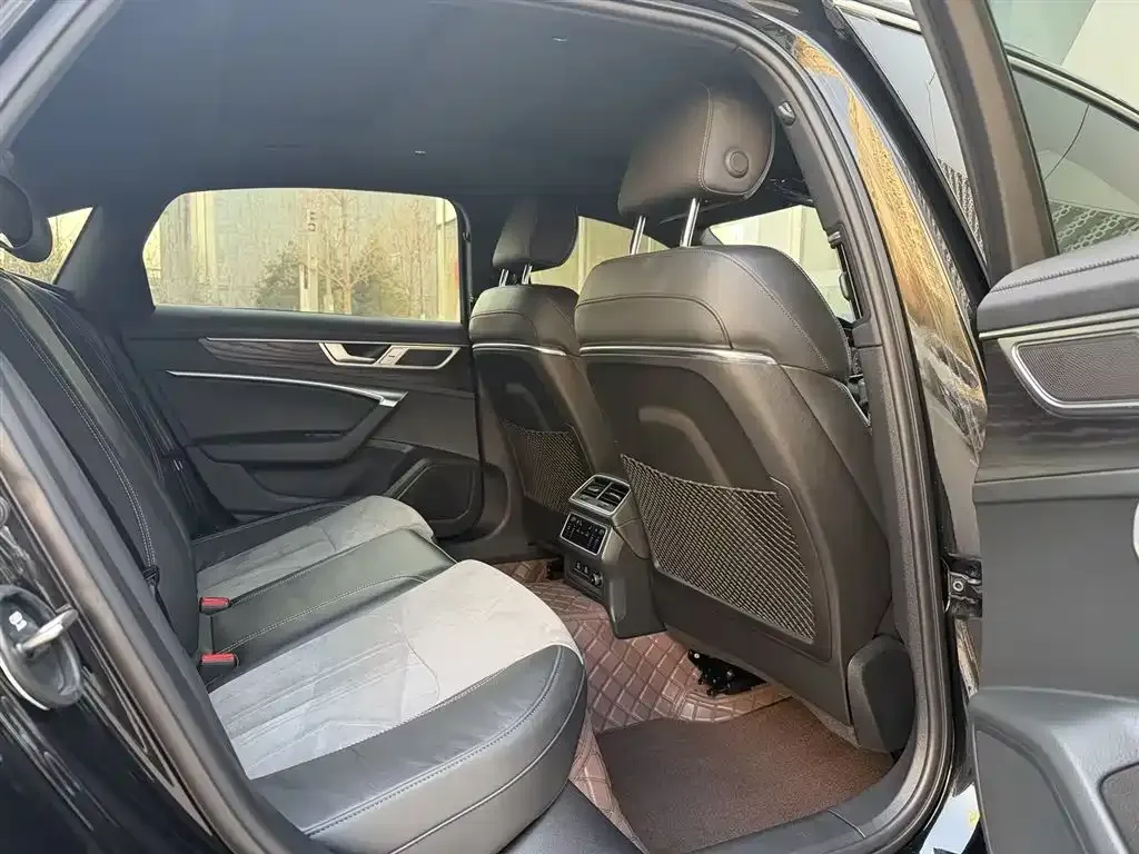 Audi A6L 2024 из CN, фото 7