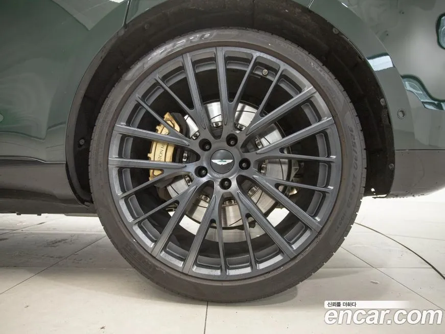 Aston Martin DBX 2022 из KR, фото 6