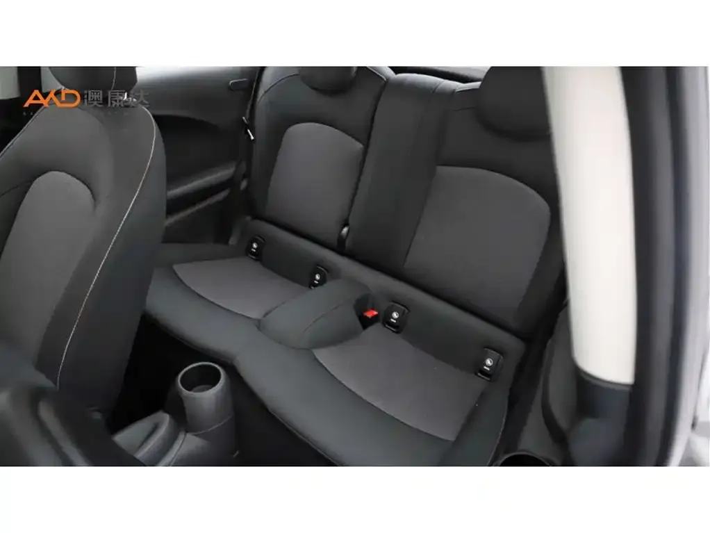 MINI Cooper (3-door) 2021 из CN, фото 2