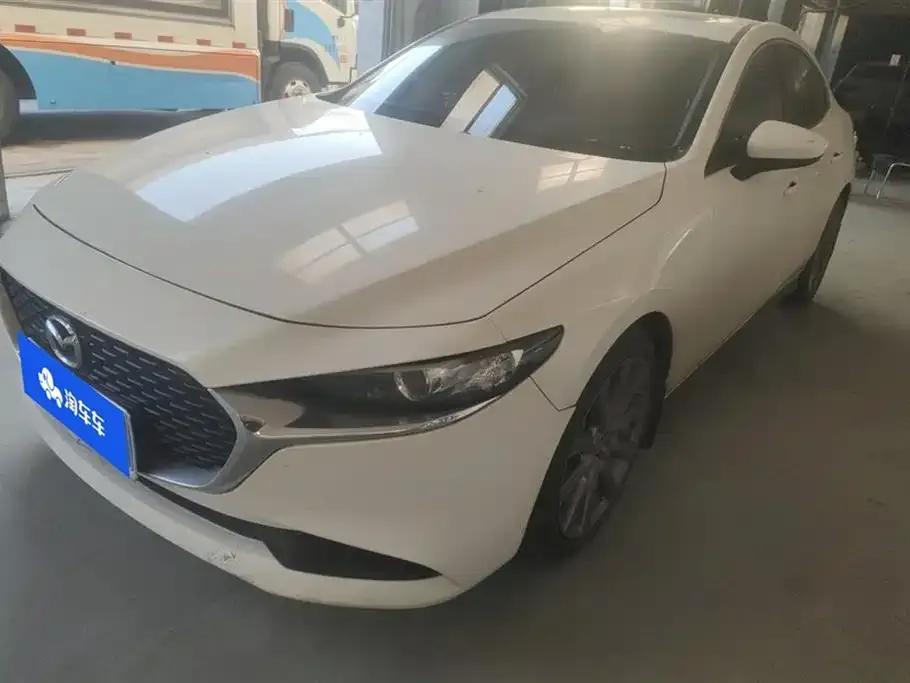 Mazda 3 Axela 2022 из CN, фото 1