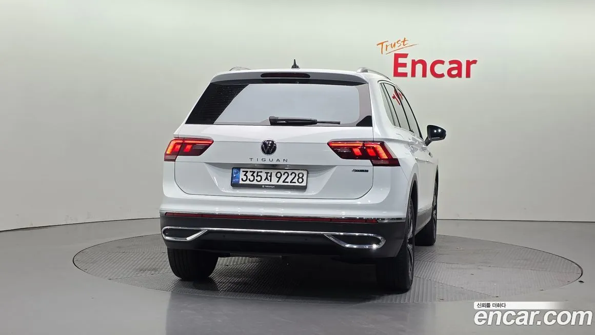 Volkswagen Tiguan 2021 из KR, фото 10