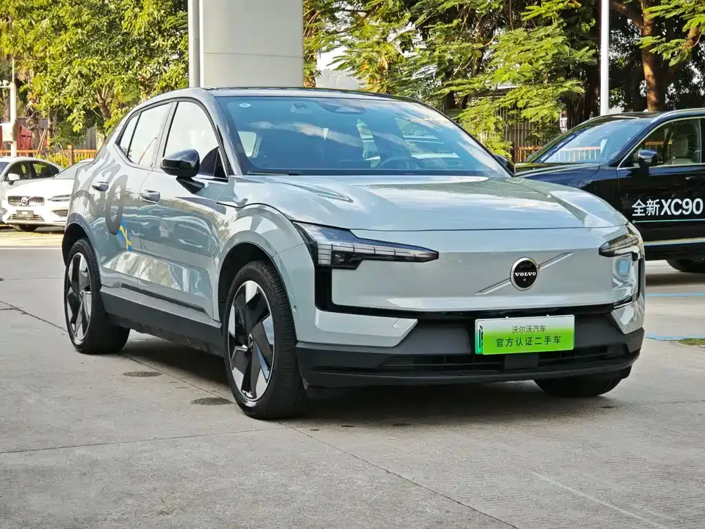 Volvo EX30 — фото 10