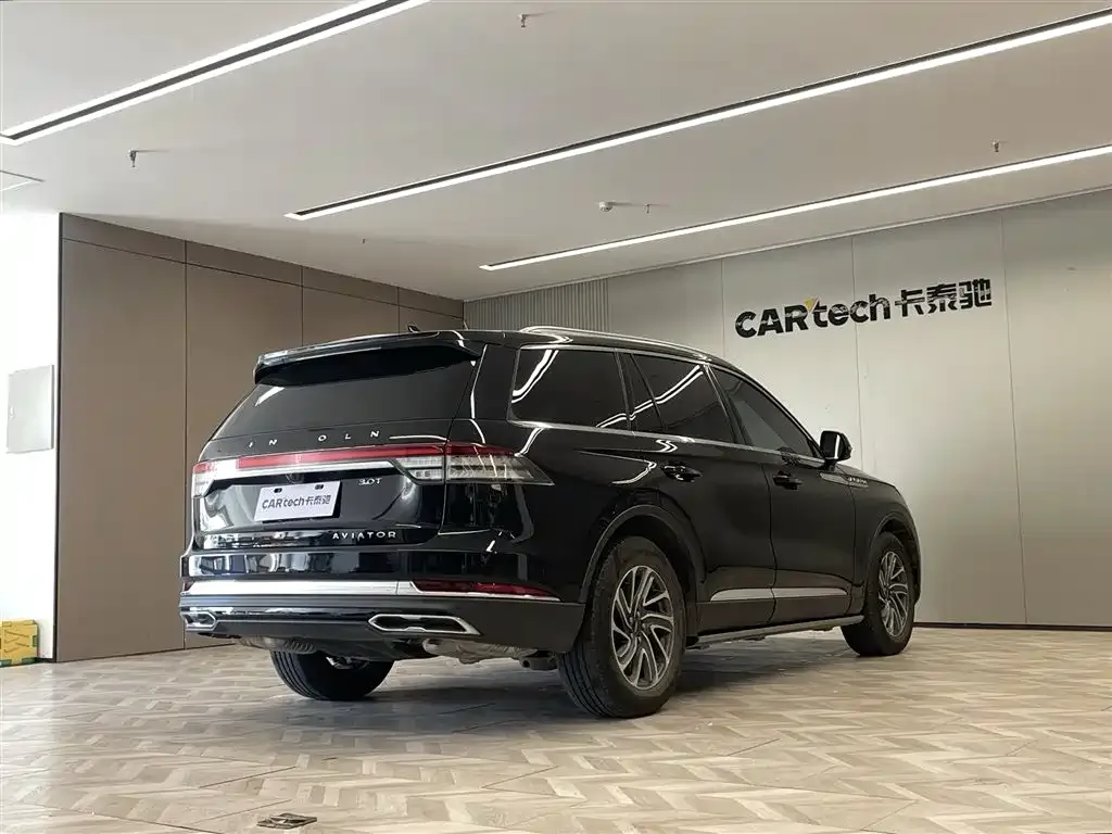 Lincoln Aviator 2024 из CN, фото 2