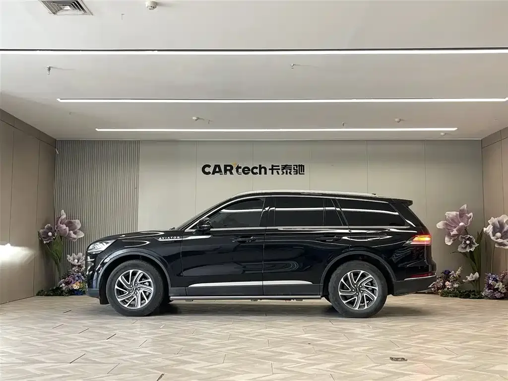 Lincoln Aviator 2024 из CN, фото 3