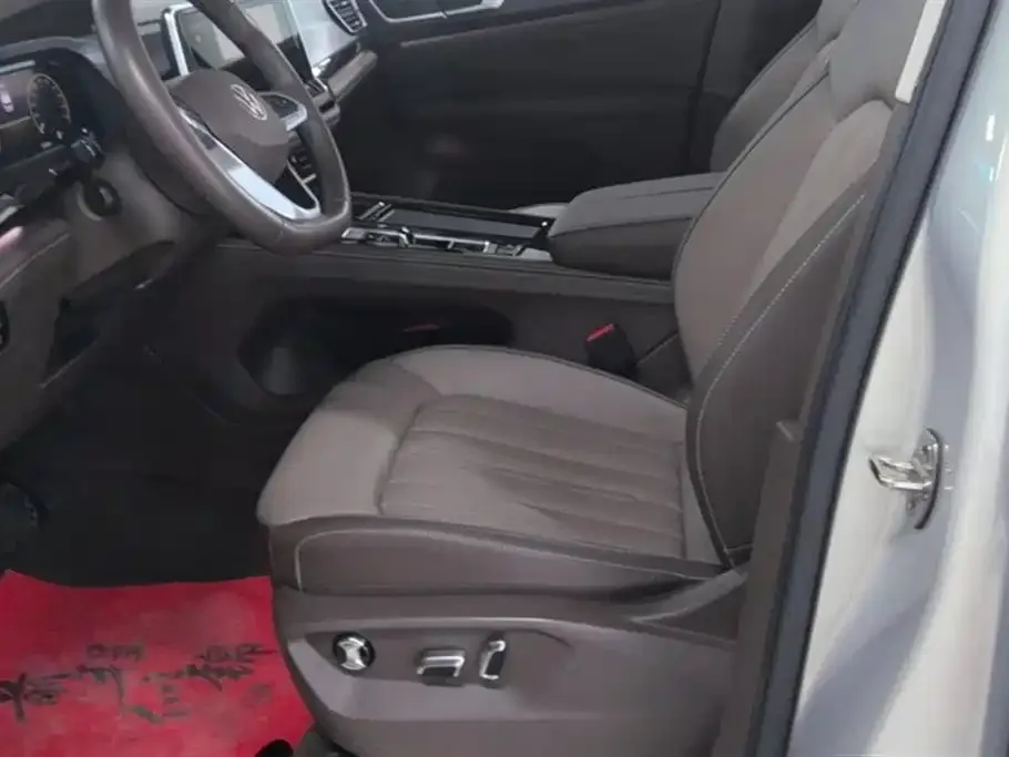 Volkswagen Viloran 2023 из CN, фото 8