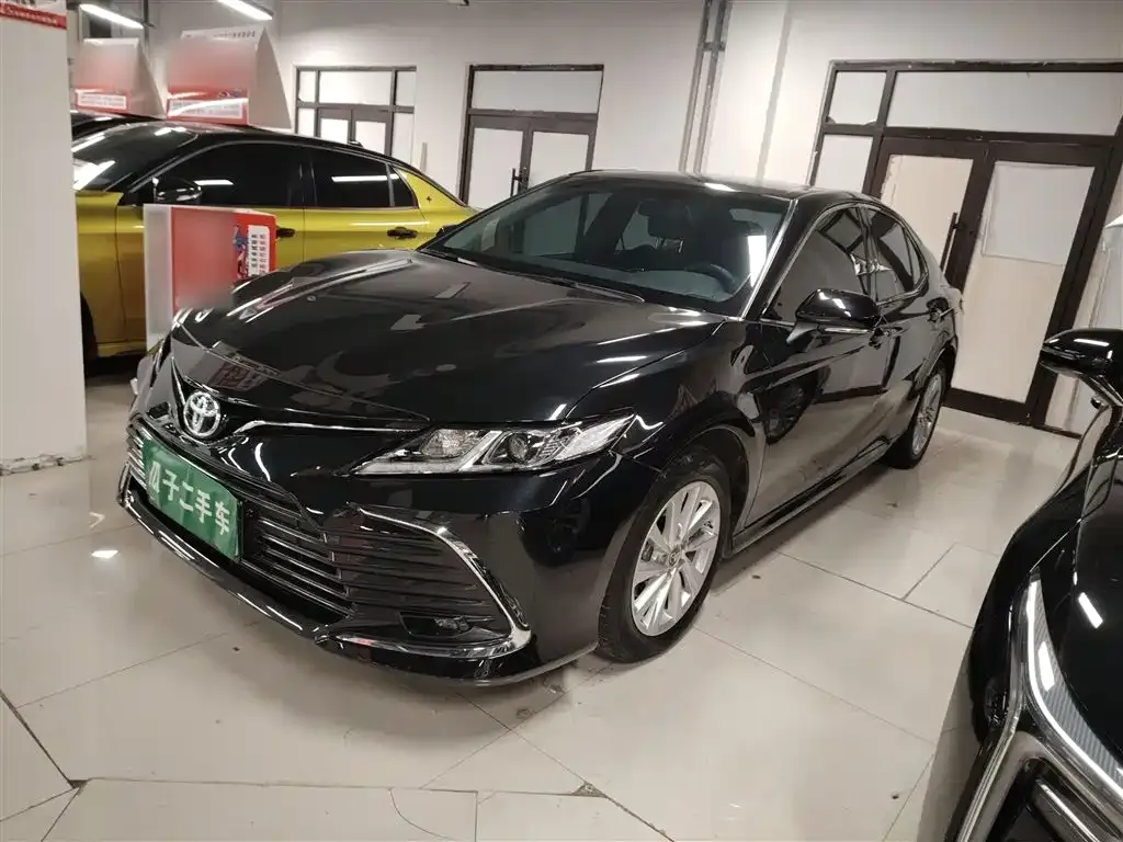 Toyota Camry 2023 из CN, фото 1