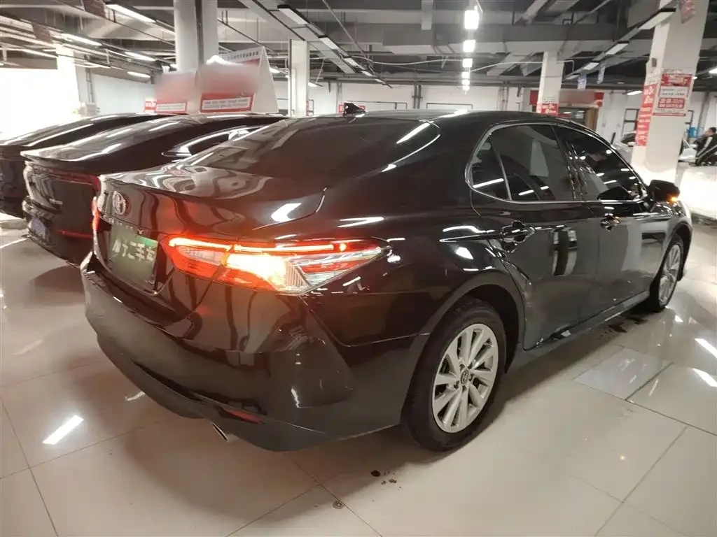 Toyota Camry 2023 из CN, фото 9