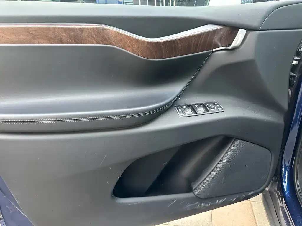 Tesla Model X 2021 из CN, фото 4