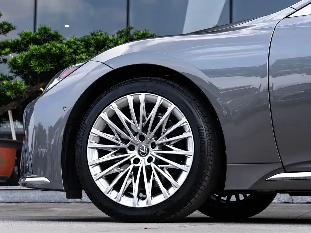 Lexus LS 2025 из CN, фото 5