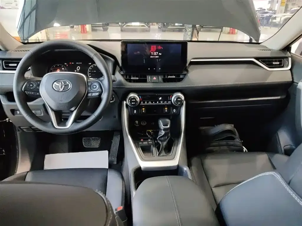 Toyota RAV4 2025 из CN, фото 9