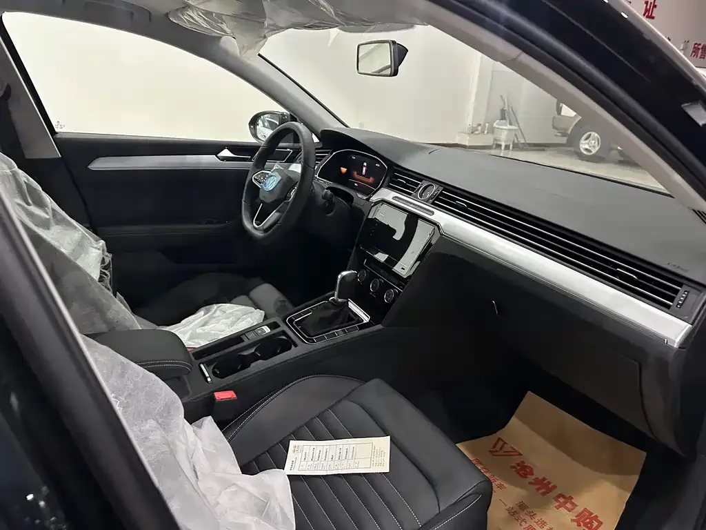 Volkswagen Magotan 2025 из CN, фото 2