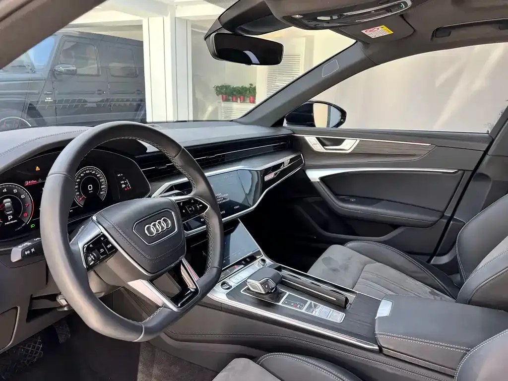 Audi A6L 2024 из CN, фото 4