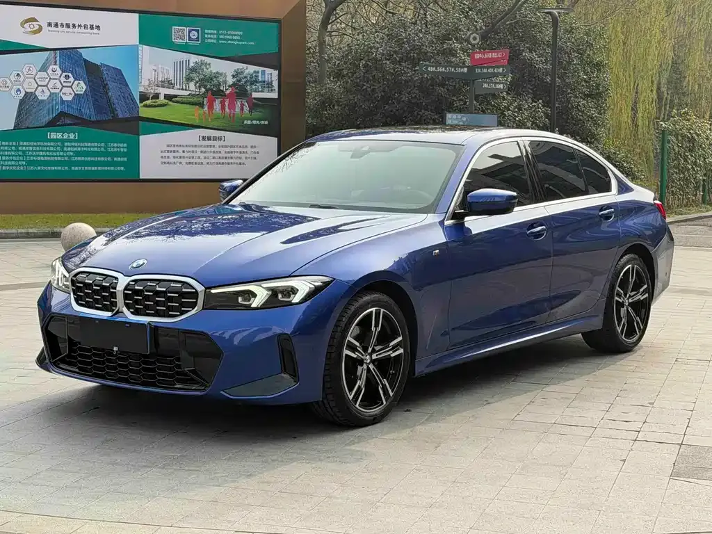 BMW 3 Series 2023 из CN, фото 1
