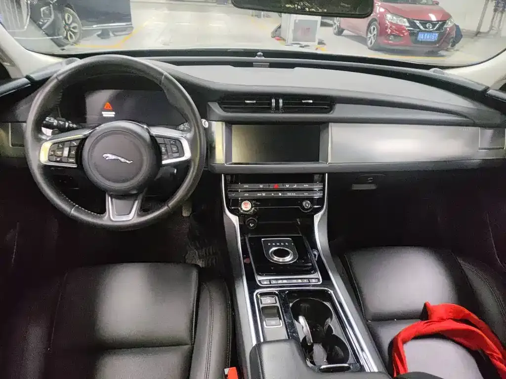 Jaguar XFL 2021 из CN, фото 2