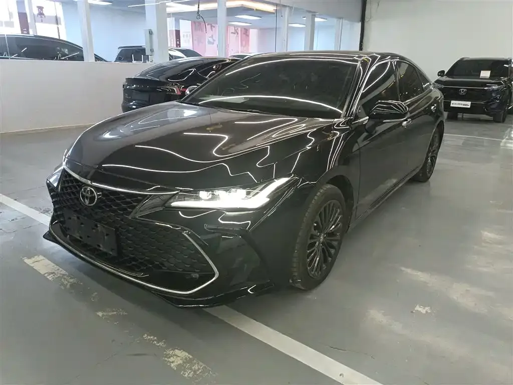 Toyota Avalon 2023 из CN, фото 1