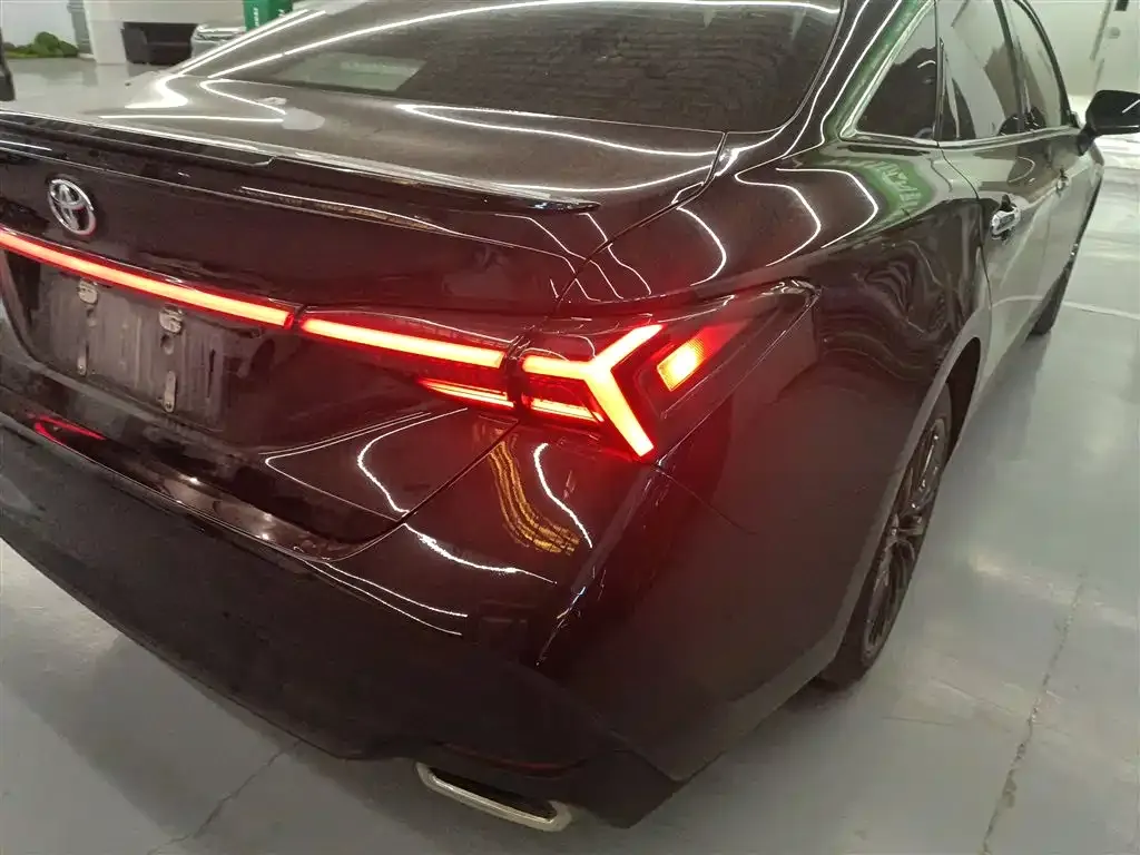 Toyota Avalon 2023 из CN, фото 2