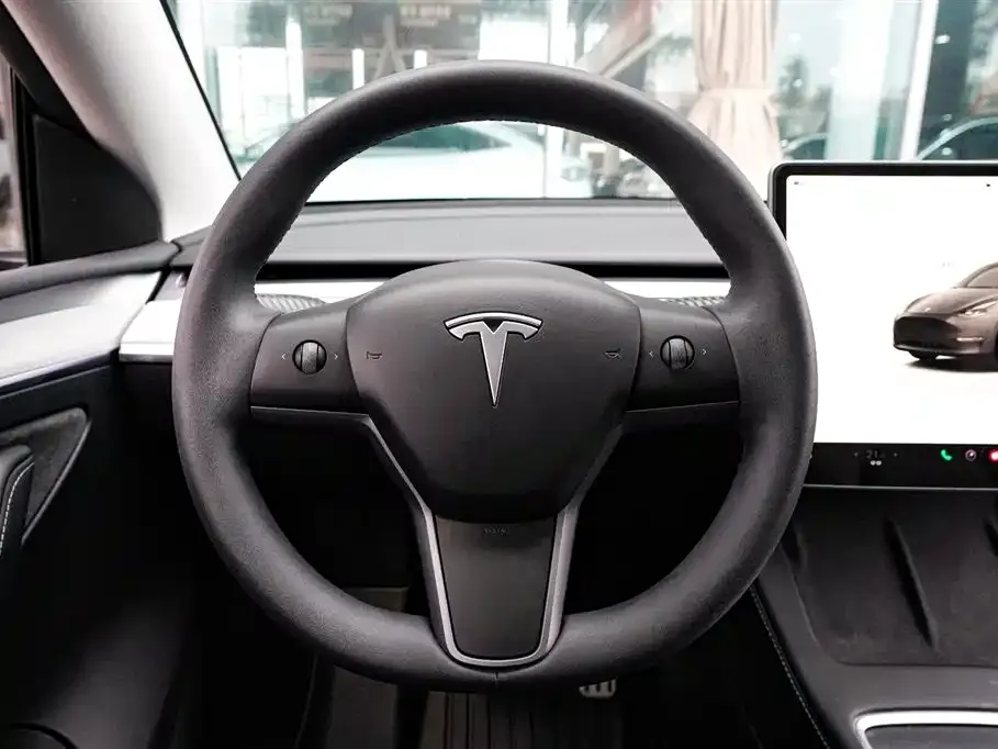 Tesla Model Y 2024 из CN, фото 3