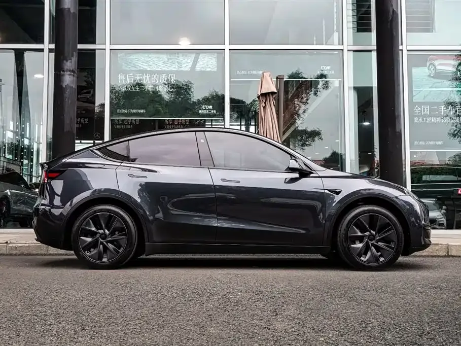 Tesla Model Y 2024 из CN, фото 7