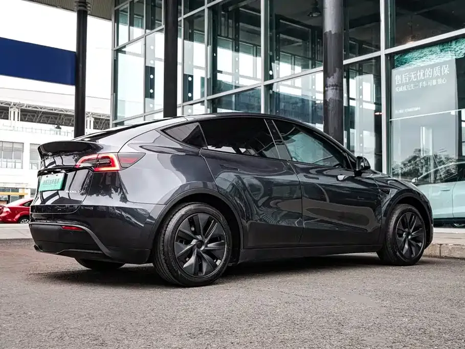 Tesla Model Y 2024 из CN, фото 8