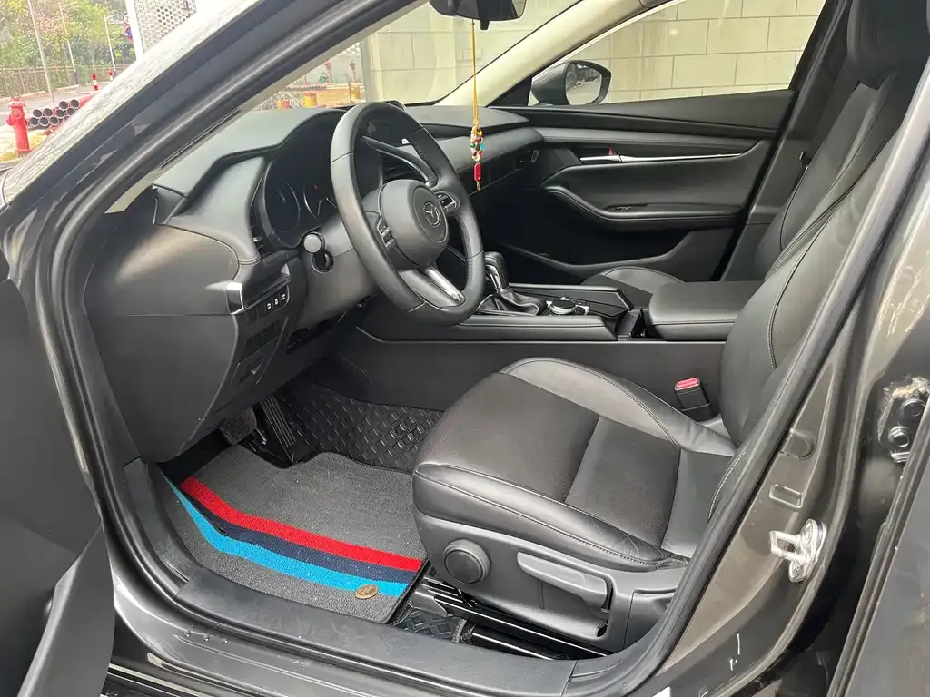 Mazda 3 Axela 2021 из CN, фото 2