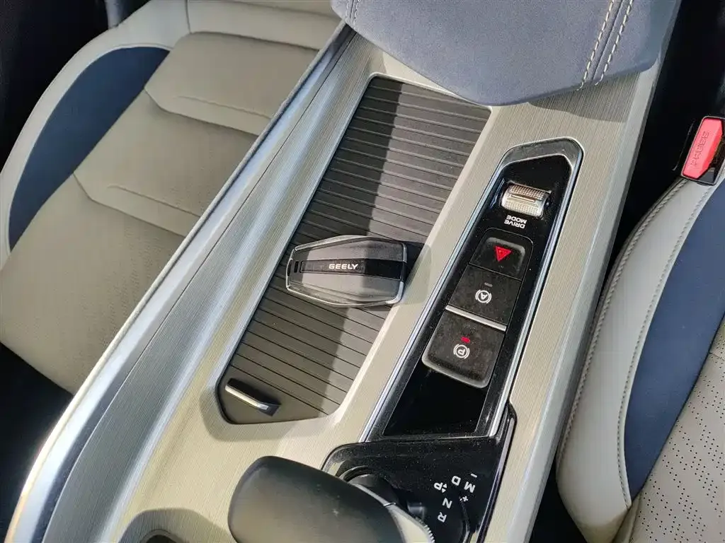 Geely Xingrui 2022 из CN, фото 8