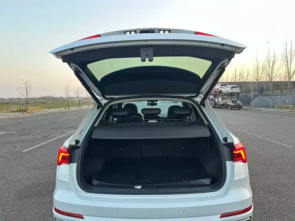 Audi Q3 2022 из CN, фото 7