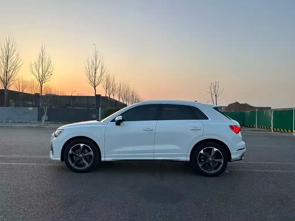 Audi Q3 2022 из CN, фото 3