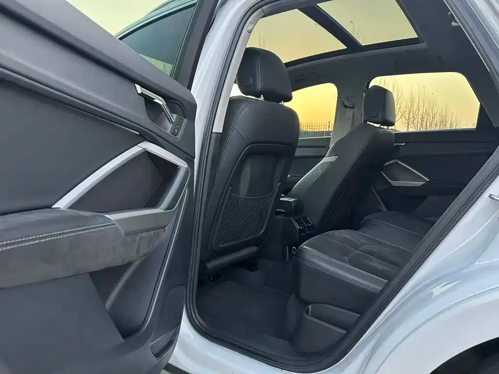 Audi Q3 2022 из CN, фото 2