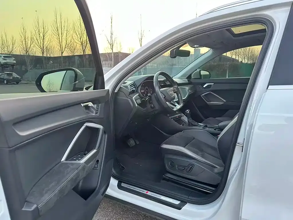 Audi Q3 2022 из CN, фото 9