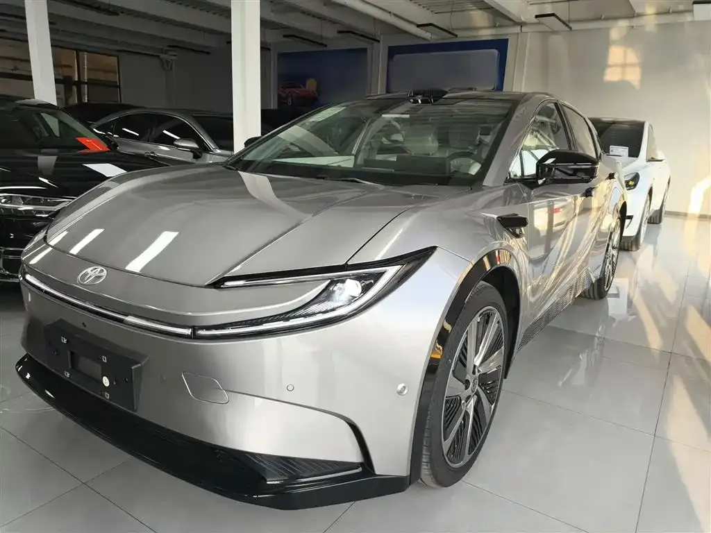 Toyota bZ5 2025 из CN, фото 1