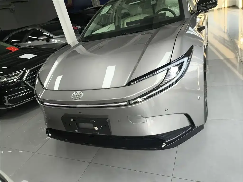 Toyota bZ5 2025 из CN, фото 3