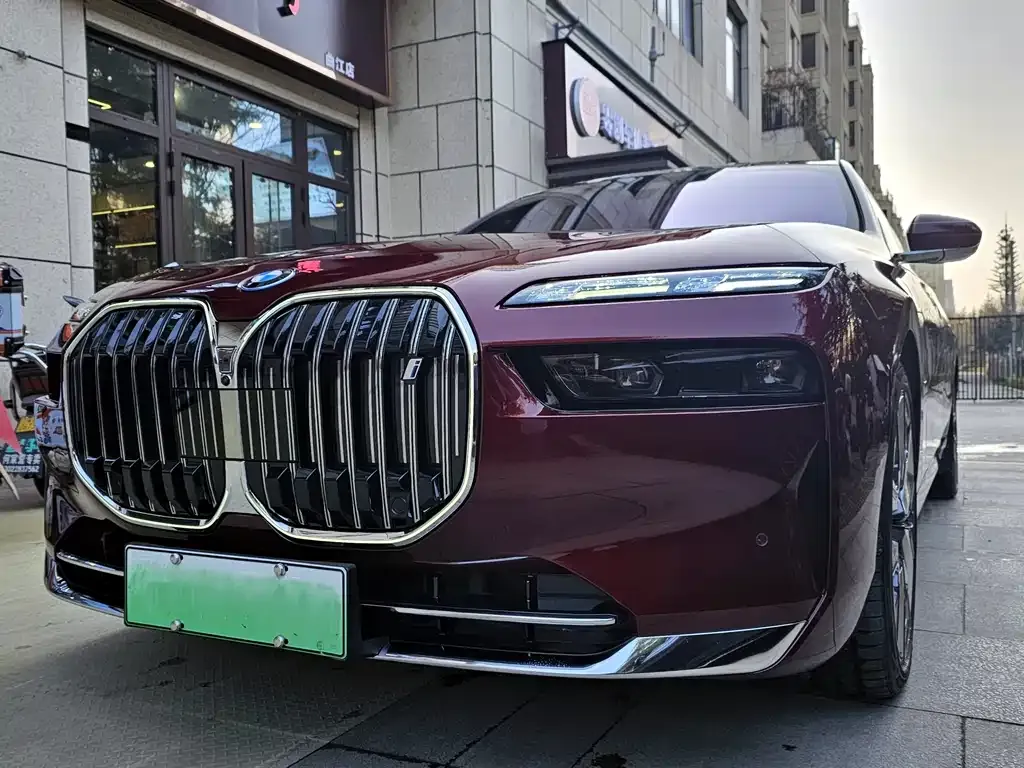 BMW i7 2023 из CN, фото 1