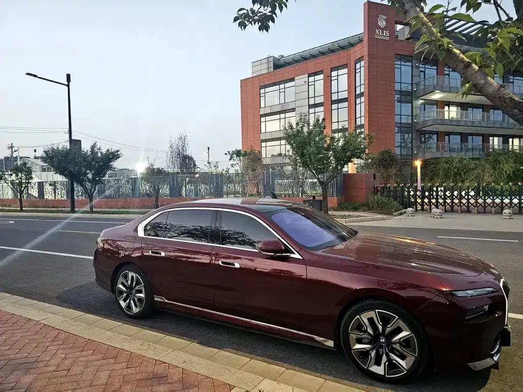 BMW i7 2023 из CN, фото 6