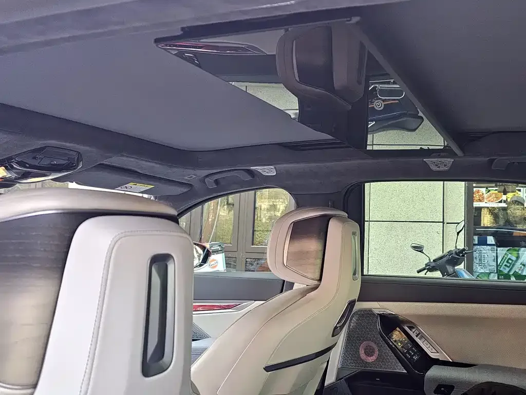 BMW i7 2023 из CN, фото 2