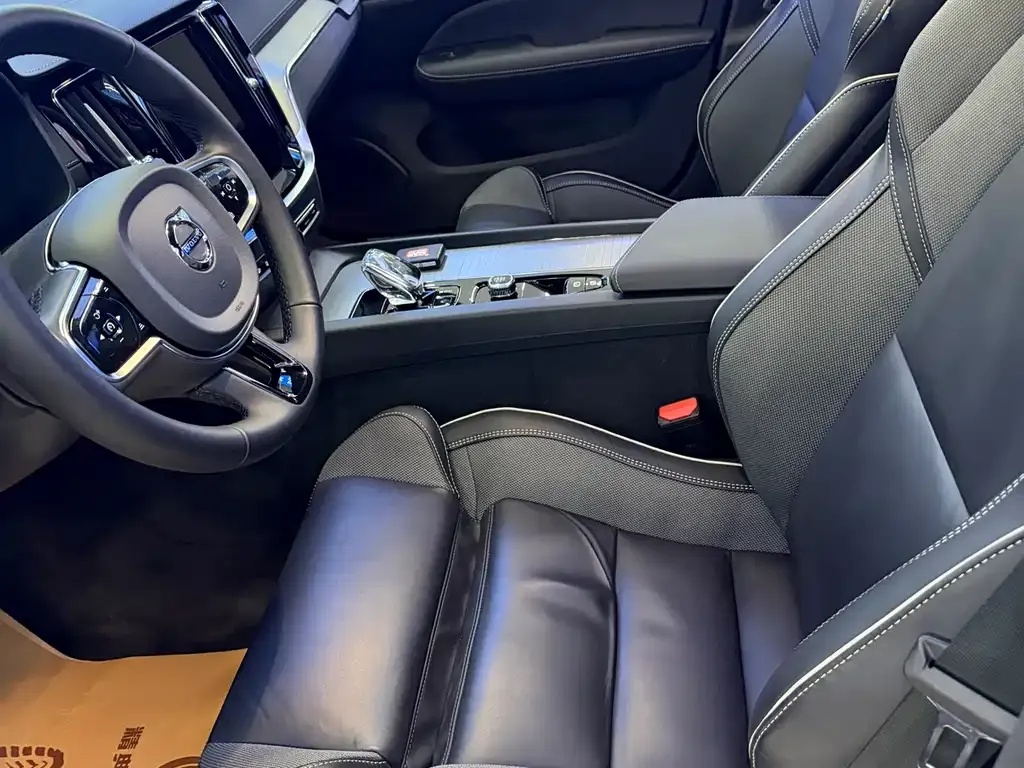 Volvo V60 2024 из CN, фото 7