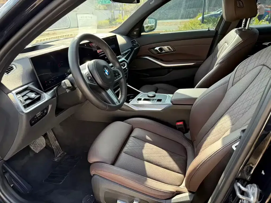 BMW 3 Series 2023 из CN, фото 7