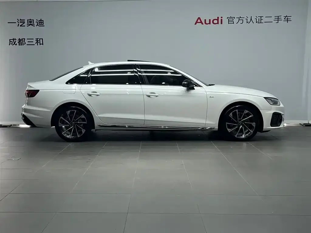 Audi A4L 2023 из CN, фото 5