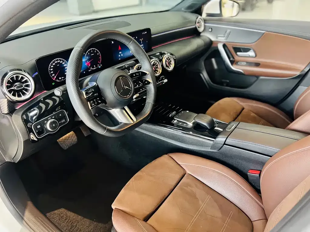 Mercedes-Benz A-Class 2024 из CN, фото 6