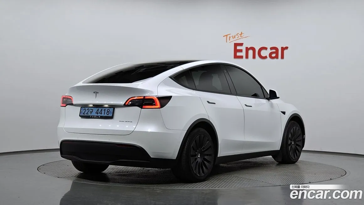 Tesla Model Y — фото 4